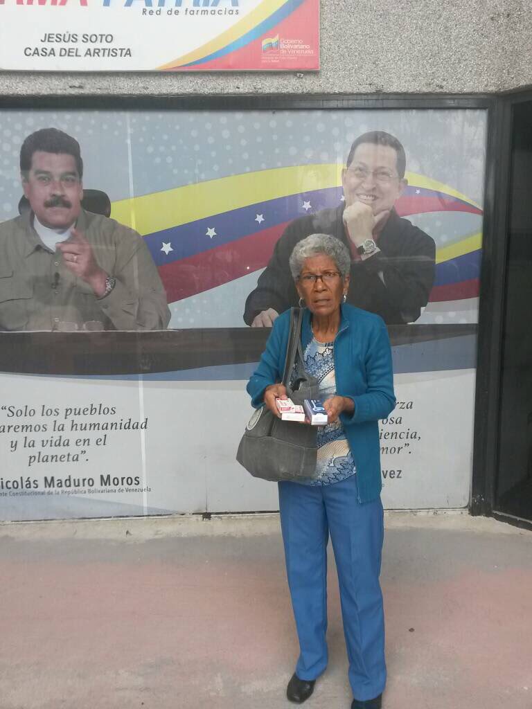 LuisLopezPSUV's tweet photo. Gobierno Bolivariano entregó medicamentos a través del 0800SALUDYA en la Casa del Artista, Caracas. @NicolasMaduro https://t.co/gGIsoBpmn3