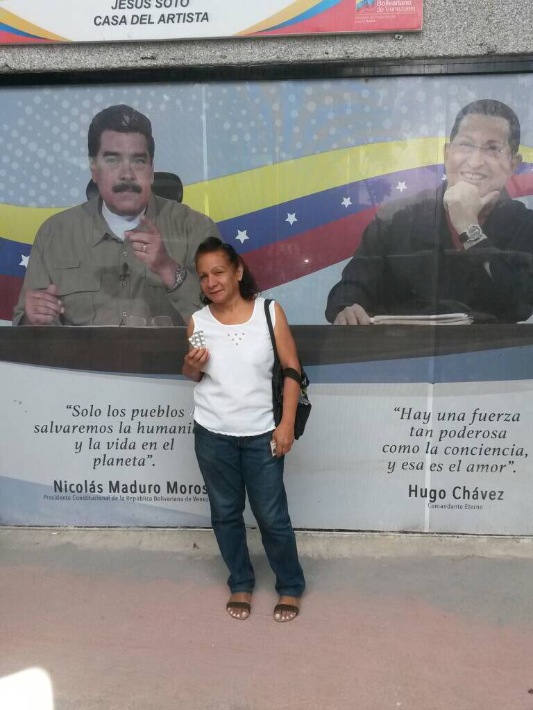 LuisLopezPSUV's tweet photo. Gobierno Bolivariano entregó medicamentos a través del 0800SALUDYA en la Casa del Artista, Caracas. @NicolasMaduro https://t.co/gGIsoBpmn3