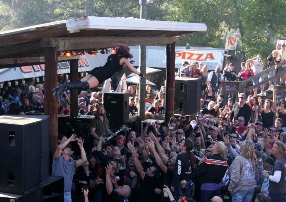 jasminecainrock's tweet photo. #FBF at Iron Horse Saloon where I do the #DeathDive #StageDive. We’ll be back there in 2018!
#ontheroadwithJasmineCain
#FlashbackFriday https://t.co/HceffRDsYE