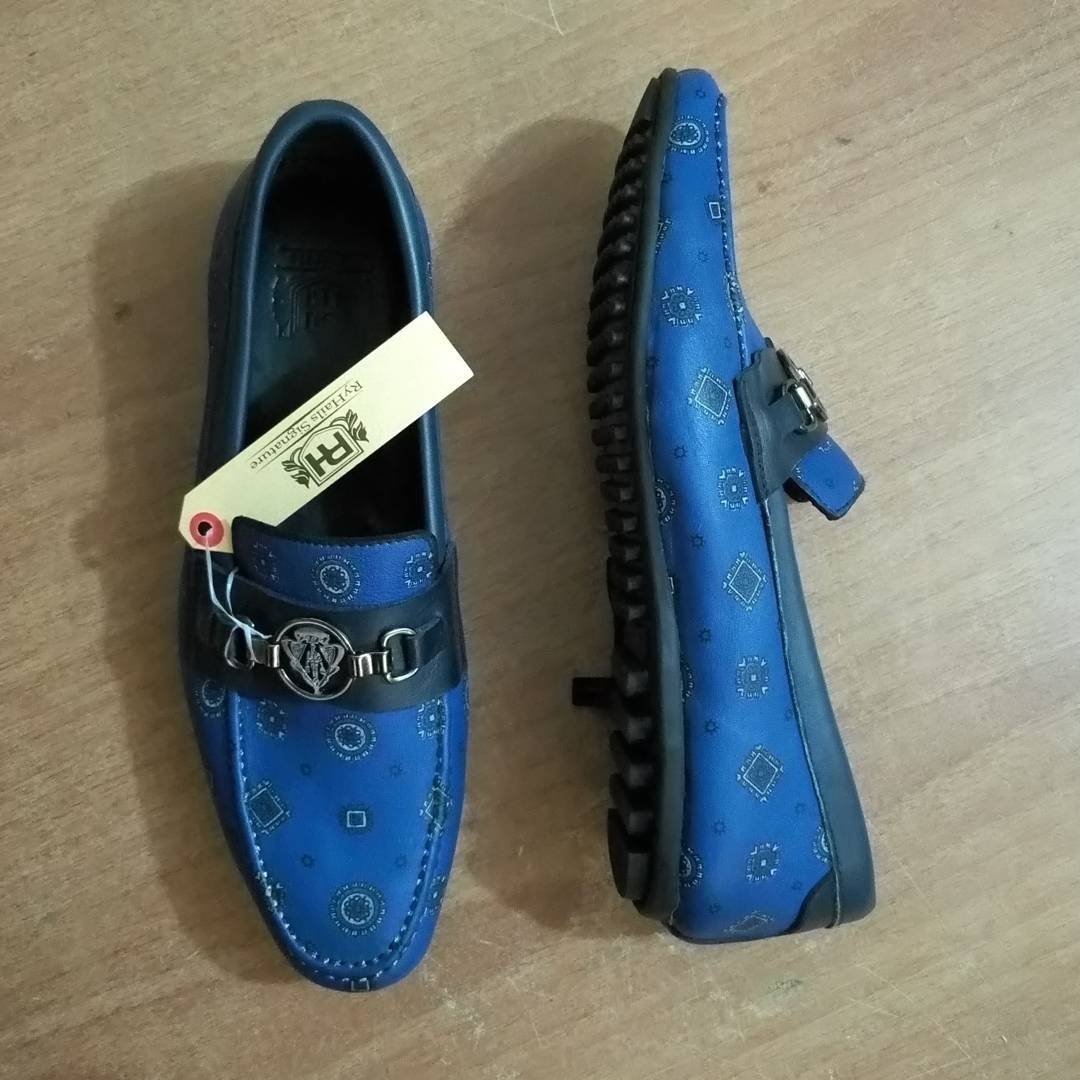 RyHails's tweet photo. Varieties!

#RyHails #Patterned #Sneakers #ShoesLover #Quality #Apparels #Customized #King #Queen #Bespoke #Brogues #Fringed #Casual #Unique #Style #Designs #Model #Craft #Simplicity #HandmadeClassics #ClassyMen #ClassyLadies #Shoes #WhatsApp:08140321869 https://t.co/LNwz18ptEr