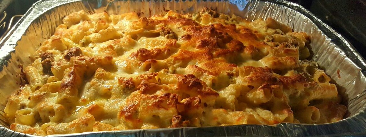 EveLkCuisine's tweet photo. @evelkcuisine #bakedmacaroniandcheese #specialeventfoodie #yummy #tasty #delicious #savorydish #ingredients #welldonedish #inspiredtoeat #greatpresentation #nicedish #excellentchef #goodkitchenchef #thanksgivingdinner #bonappetit. https://t.co/waIfoY39Ln