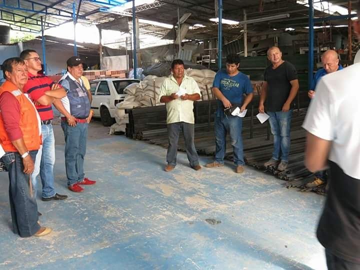 LEC2017Yopal's tweet photo. Empresarios de la carrera 21 se ponen la camiseta por Yopal. https://t.co/zeaedgOLWe