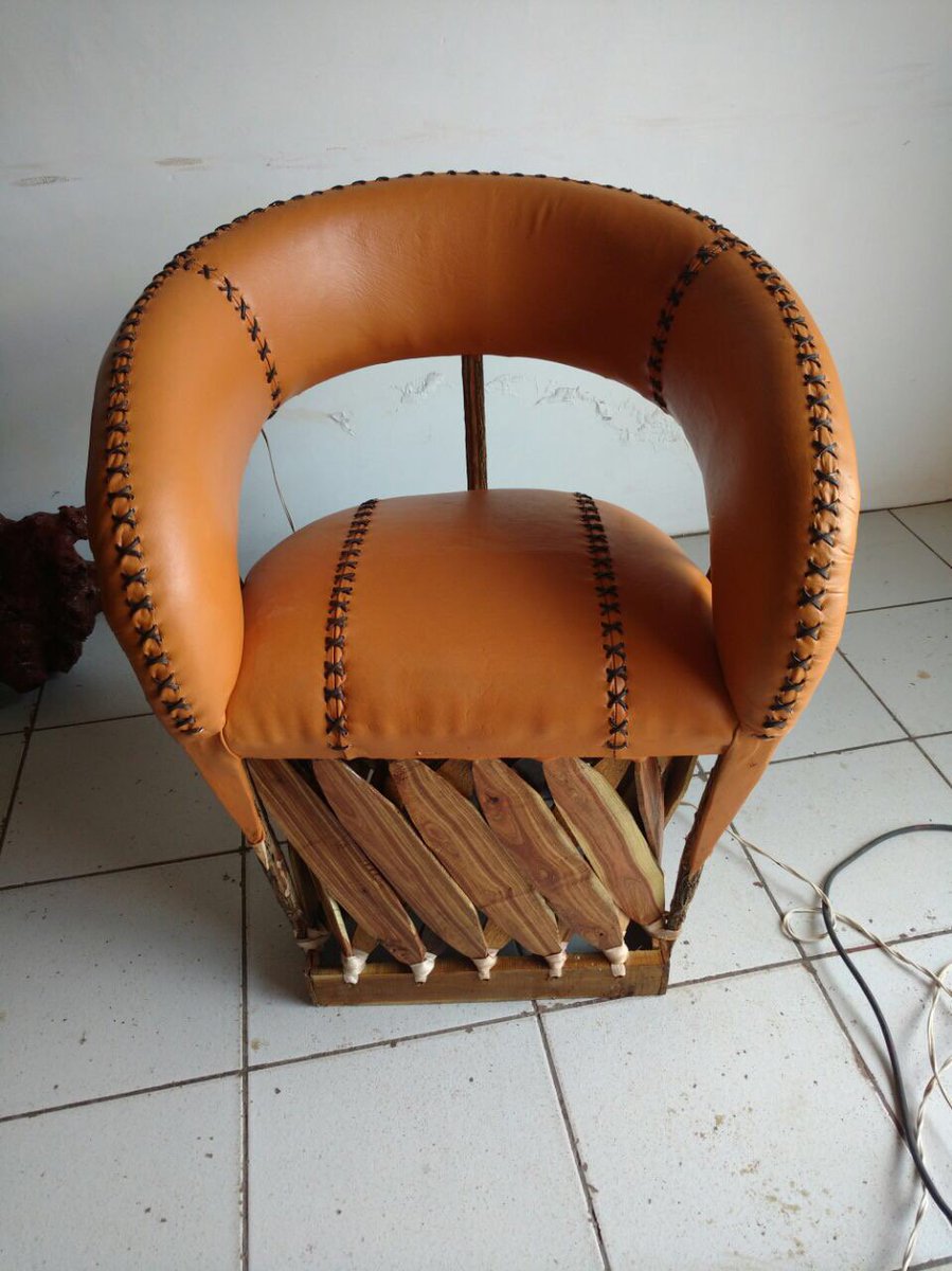 TocayoMarko's tweet photo. #Equipales #diningset #custommade #comedor #rustic #Mexican #furniture #artisan #chairs #Jalisco #BajaCalifornia #SanDiego #tocayoimports #cancun #CancunTequila https://t.co/jSAkOMcSR5