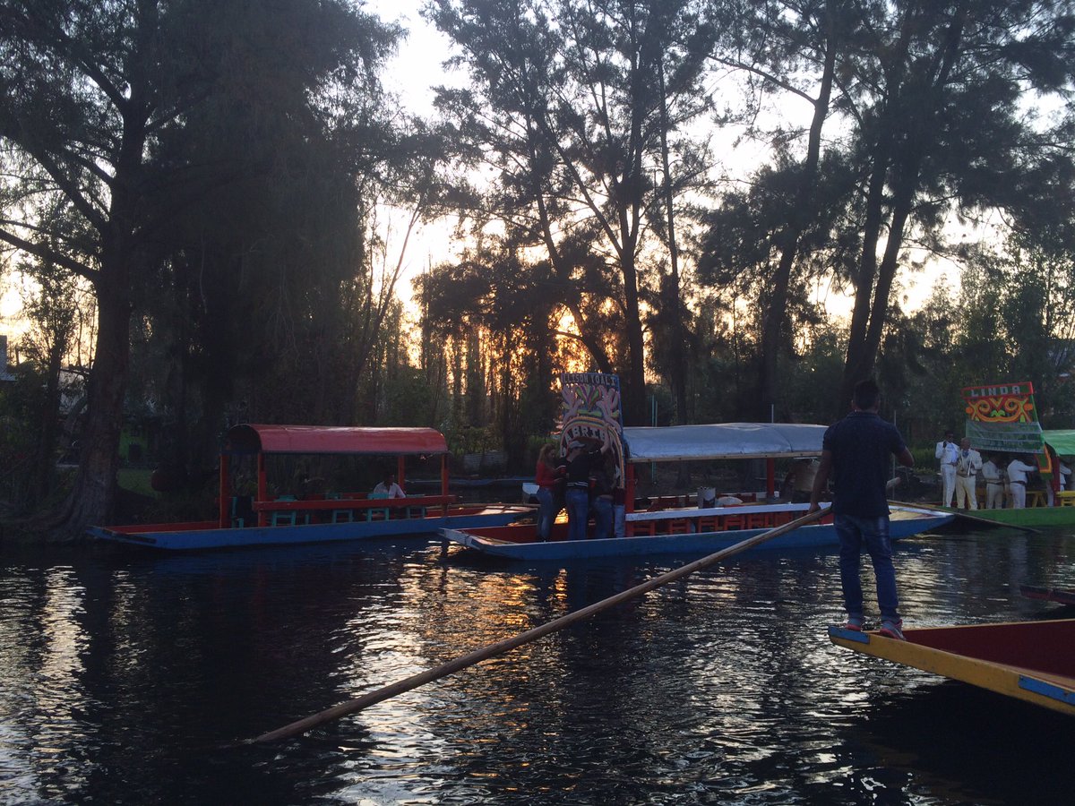 haam_abra's tweet photo. #MexicoTePropongo #Xochimilco #VIERNESDECLASICOS #instachile #CDMXPORMEXICO #FelizViernes #ViernesDeGanarSeguidores https://t.co/8Bx1KbEmeY