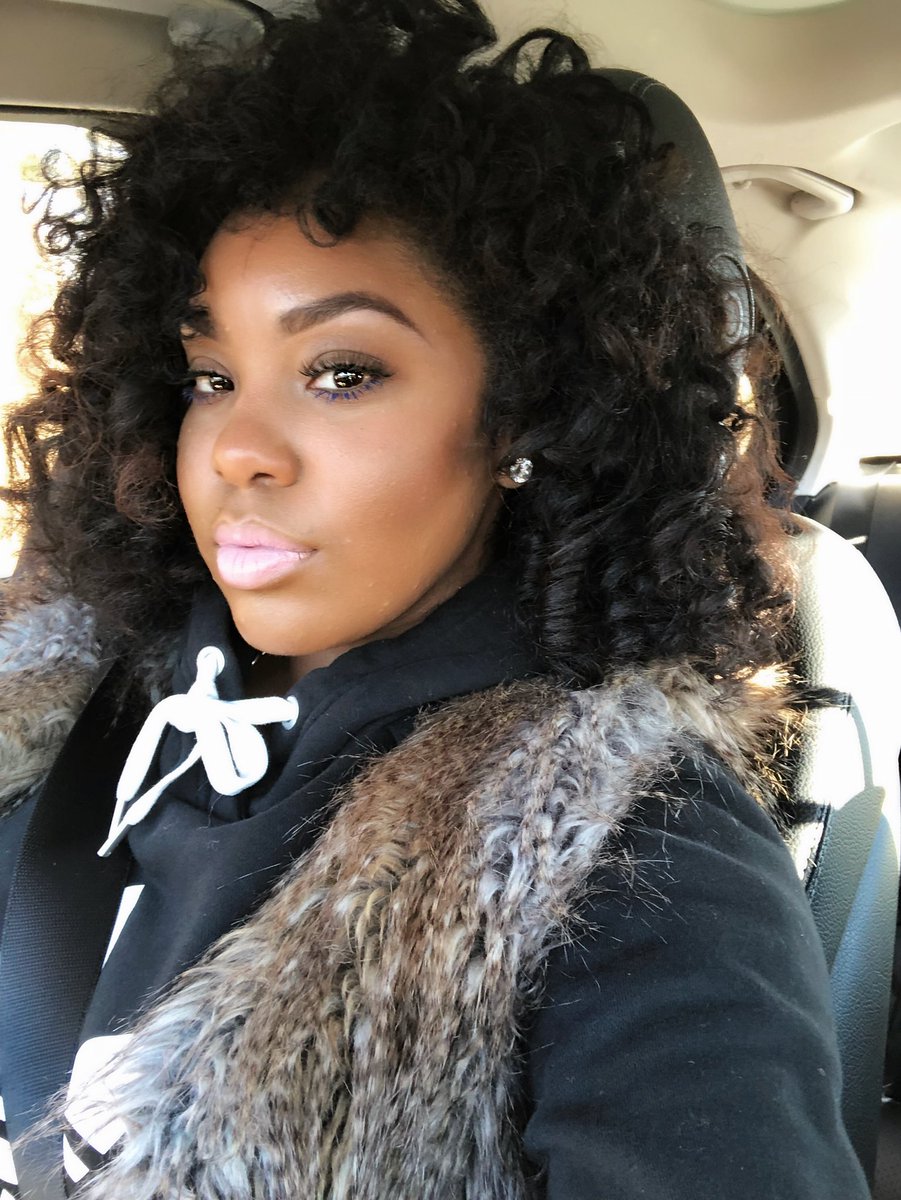 MissAngelMobley's tweet photo. Face was ready for the holidays 😉
#halobyangel https://t.co/hguJQN1Ir0