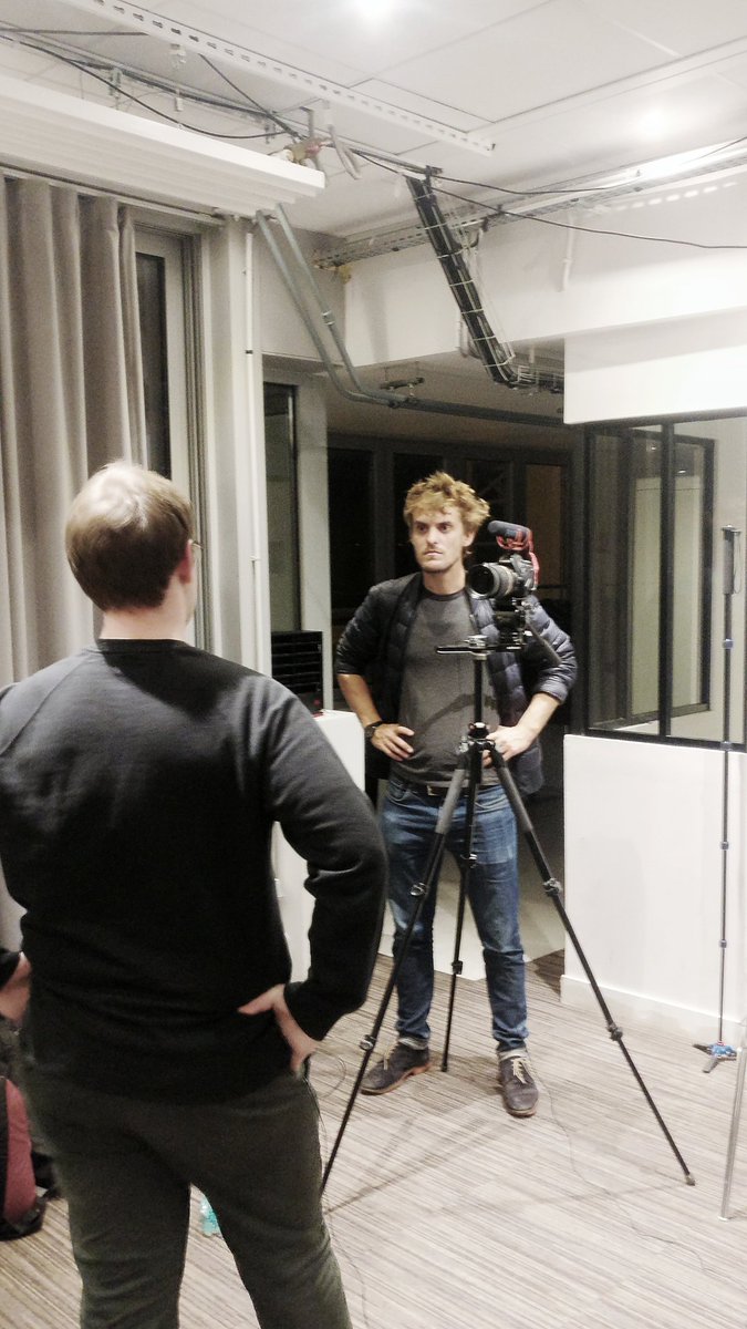 StatupEnsae's tweet photo. Notre vice-président en pleine interview :) #HackGenius17 https://t.co/ImZcW63W2G