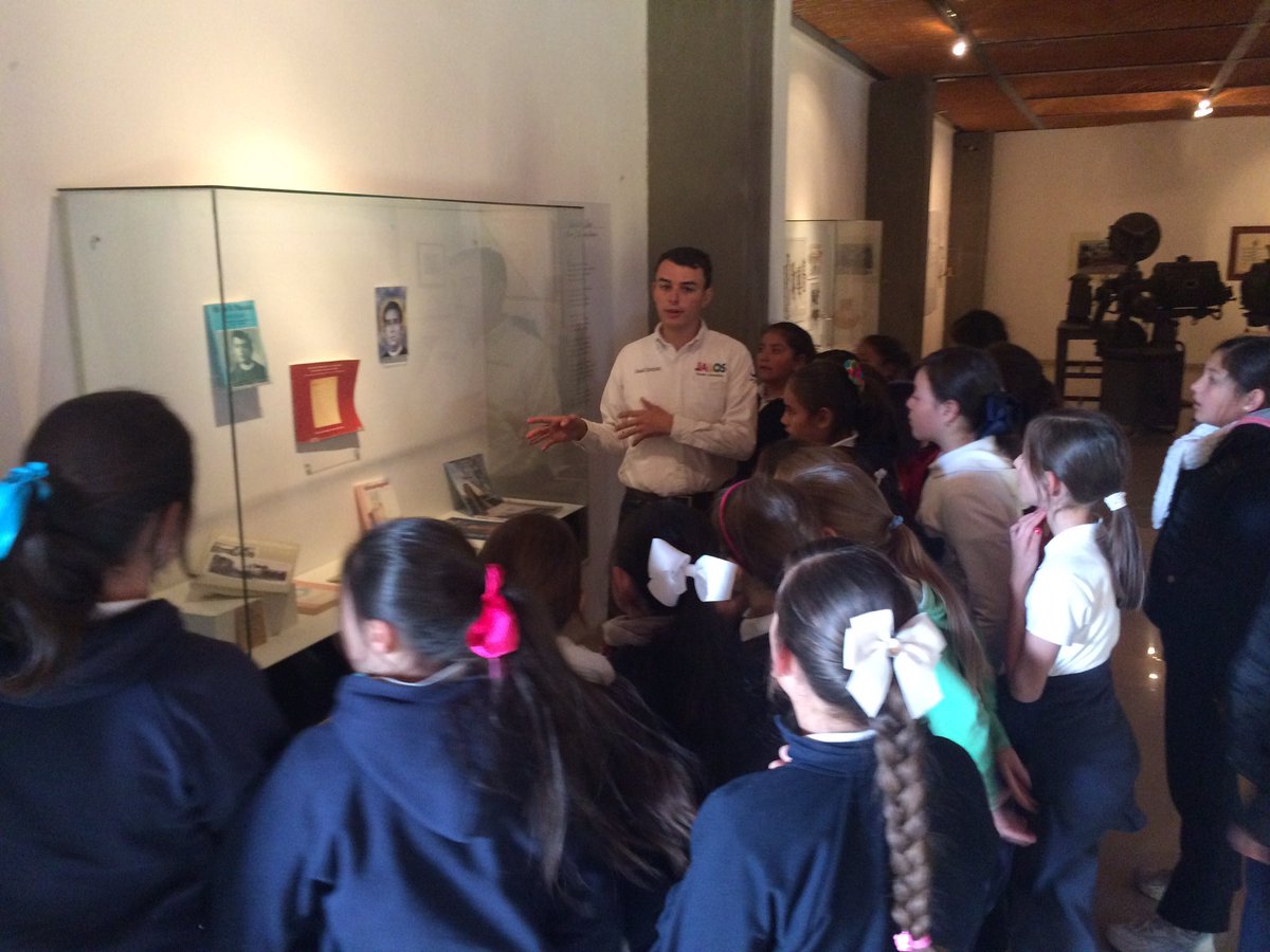 Cati1197's tweet photo. Museum time!!!! 5th grade @ProNIJAL  @Pemar0111  @myriam_gomsan https://t.co/Z4d23HcKzI