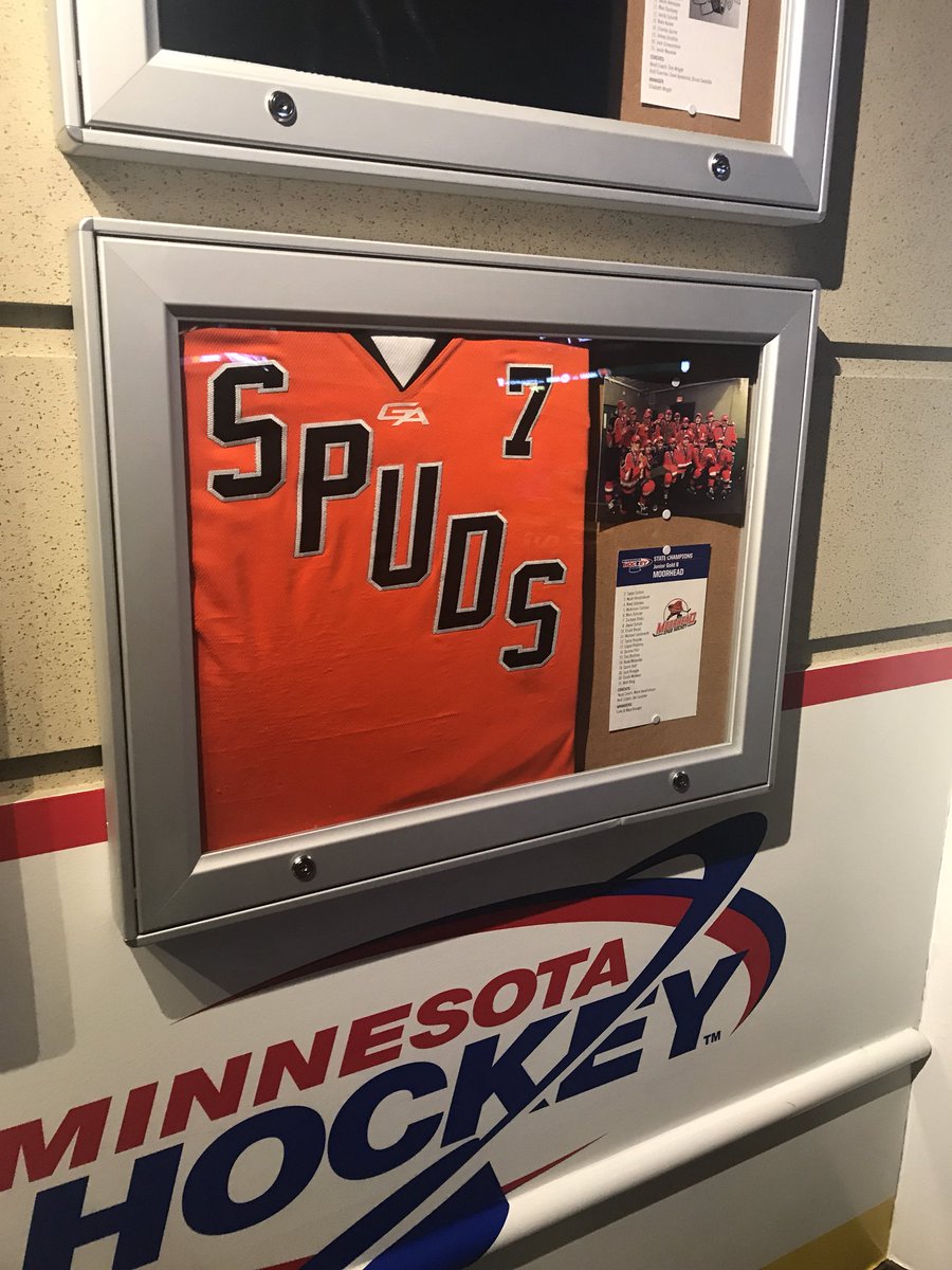ben_dimond's tweet photo. Great to learn about the Spud State Champs at the @XcelEnergyCtr! Makes the Wild game all the more enjoyable! #spudpride https://t.co/zRB7tEXDp3