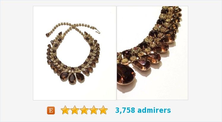 GracesVintage's tweet photo. Chunky Crystal Necklace, Bib Necklace.  https://t.co/3JK70EPHpq #vintagejewelry #weiss #crystalnecklace #etsysellsvintage #etsyshop #etsymntt https://t.co/ANOjv9IbA6