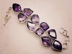 Riyogems's tweet photo. #makeupmurah #vscoamazing #piercetheveil #천연석 #orange #bohojewelry #silverdaisy #bangle #bracelet #silver #gemstone #amethyst #handmade #gems #jewelry #riyo #tb #mallets #silversmith
#Inspiration https://t.co/fpJxFQtlnA