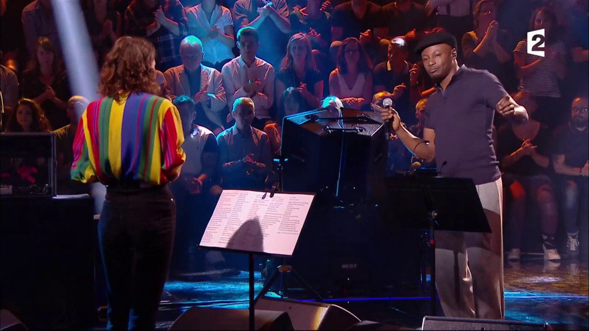 FranceTV's tweet photo. Au tour de @MCSolaar1 et @Pommeofficial de nous faire groover sur la scène de #Taratata avec la reprise de "Chacun fait" (c'qu'il lui plaît). https://t.co/CcIkB8UEZR