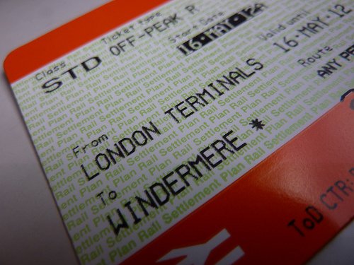 LondonHiker's tweet photo. 9.00am Squeeze deep into the ticket gates before beeping Oystercard to accommodate rucksack
https://t.co/2zDASu7Rlx https://t.co/ErqH27mhIw