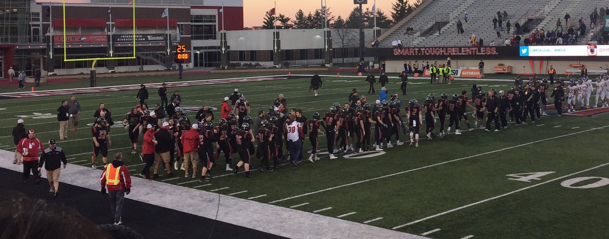 babyblueaudrey's tweet photo. YOU DID IT!!!! YOU REALLY DID IT!!!! #StateChamps @GcmsFalcon https://t.co/VP9PTr0oRf
