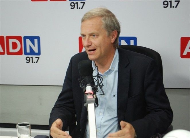 adnradiochile's tweet photo. .@joseantoniokast: "Si alguien va a votar por Guillier que asuma que los presos de Punta Peuco se van a ir a Colina" https://t.co/jhk4liBndd https://t.co/gGjXYkPRHL