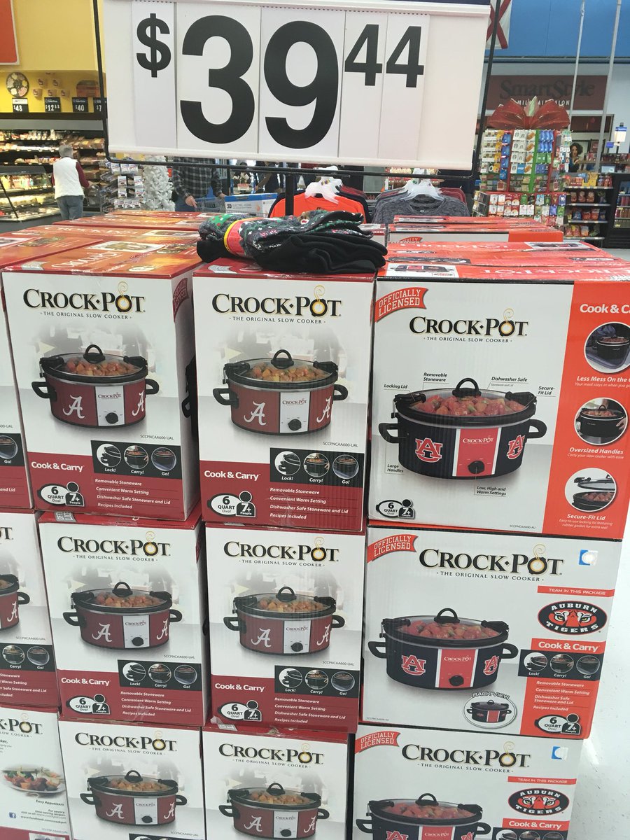 CtrJeff's tweet photo. Wow your crockpot is so much nicer than mine! #SweetTalk #sweepstakes #rolltide #onlyinanalabamawalmart #RivalryWeek https://t.co/Dgolqu35xA