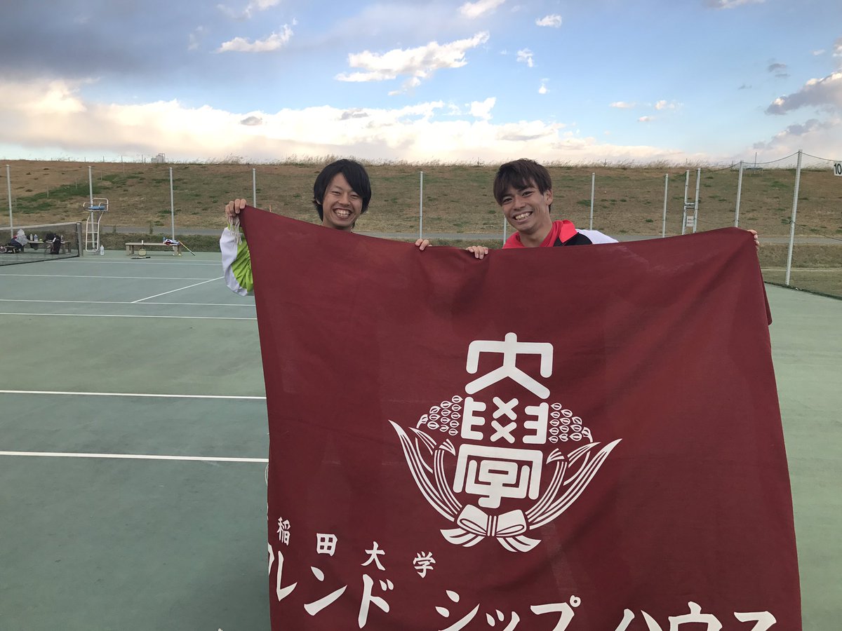 ryoryo0610's tweet photo. 学生テニス引退！！
最高の同期！！最高のペア！！
いろんな人に囲まれて最後の試合ができて幸せでした！！！！

ありがとう！！！ https://t.co/gjdUvmX4eU