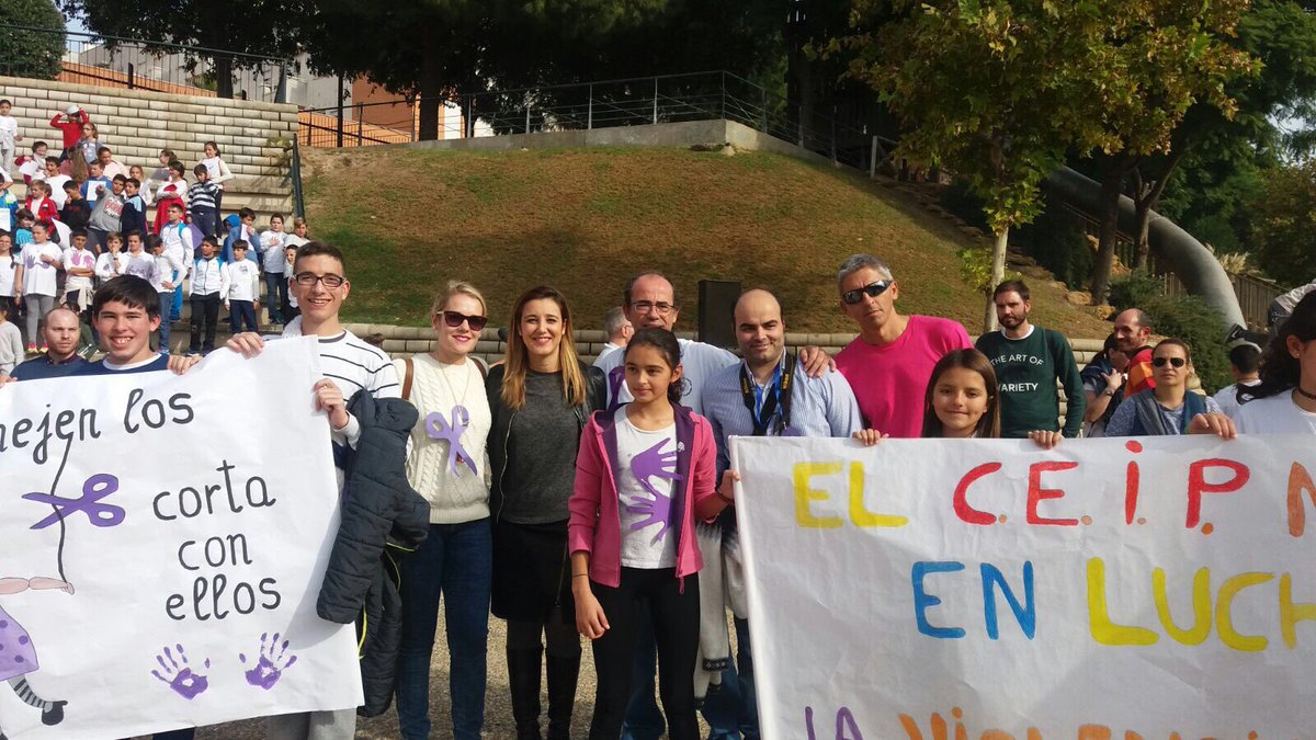 anaisabel_jc's tweet photo. Orgullosa de los niños y las niñas de #AlcaládeGuadaíra que se unen para decir SI a la Igualdad y NO a la #ViolenciadeGénero https://t.co/CQRMts3zV3