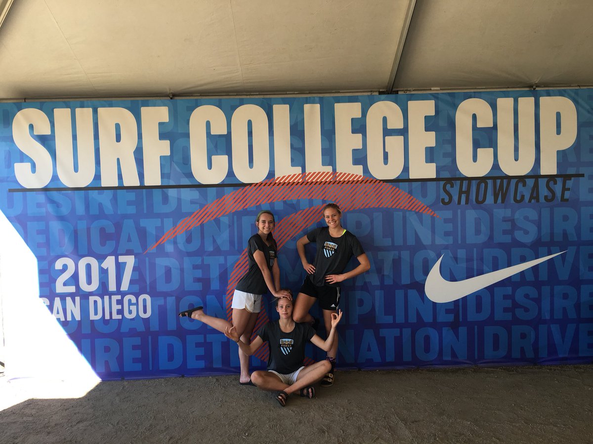 Kennedyymichel's tweet photo. kinda really sad this is our last year of the signature pose at tournaments 😢 https://t.co/wBEWbRxqWk