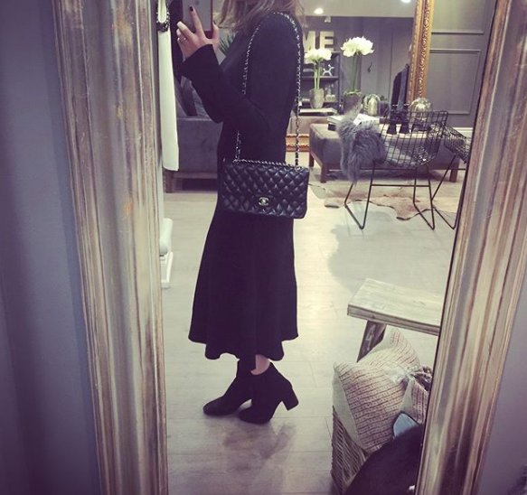 clementineslux's tweet photo. 🖤 Dreams do come true... Classic #Chanel black lambskin with silver hardware #style #fashion #luxury #cocochanel #baglove #toronto #clementinesluxury #aconceptshop https://t.co/cNYajAl3bc