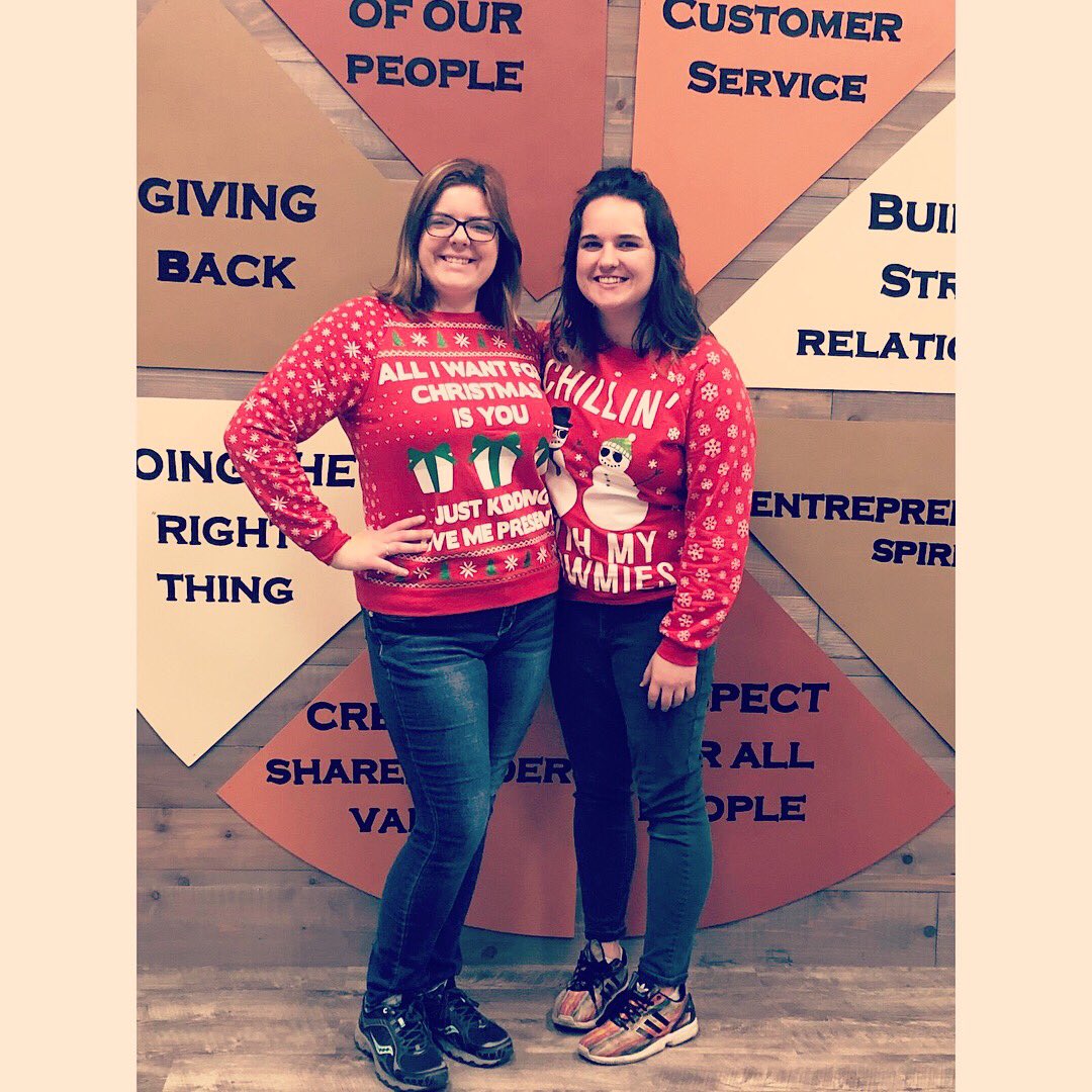 HIBailey6570's tweet photo. @HomeDepotWest celebrating the holidays https://t.co/vv6ezgUl5W