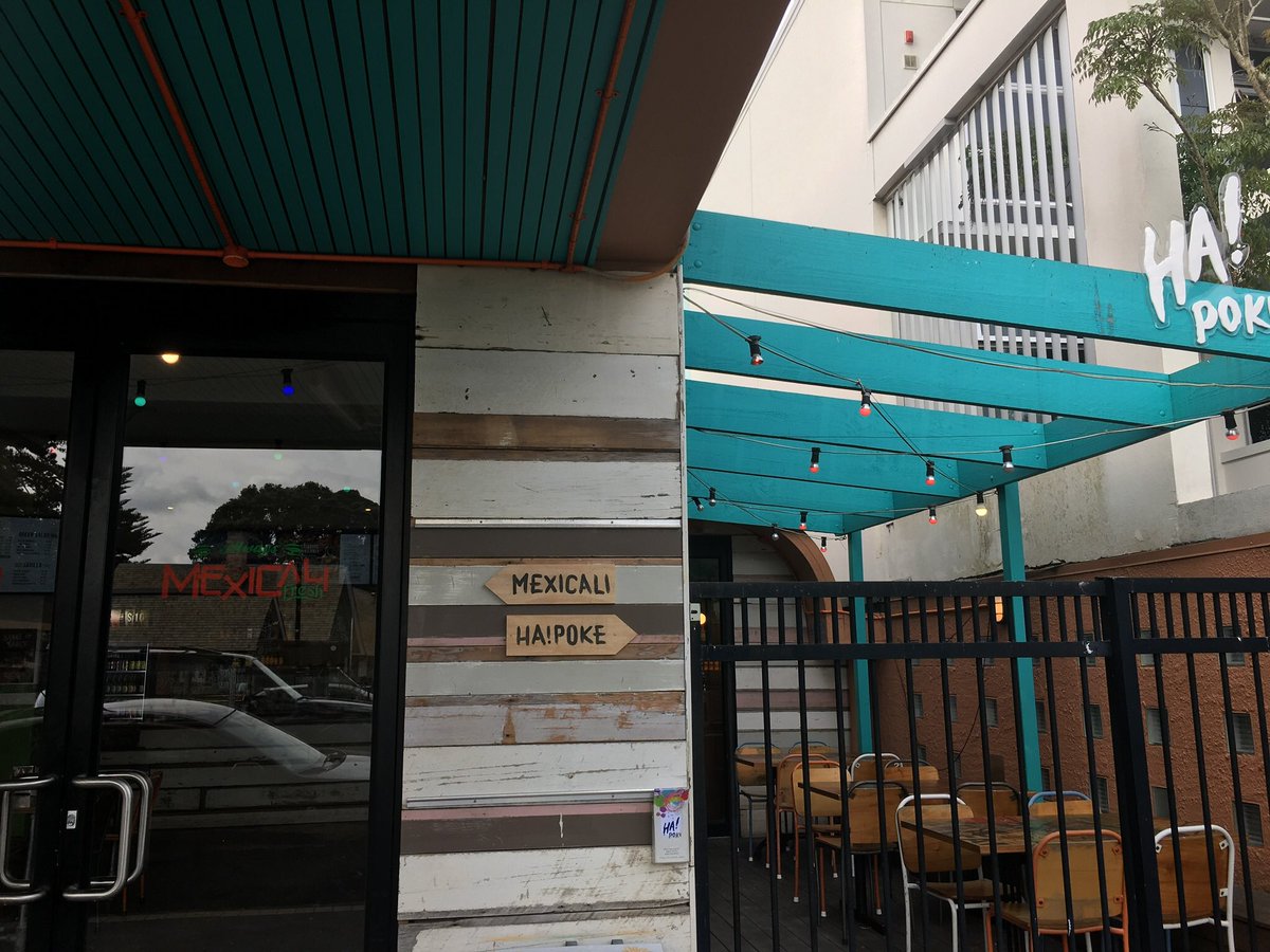 poke_ha's tweet photo. Best of both worlds! We’re popping up inside @MexicaliFresh Mission Bay this summer and it’s all good ✌️❤️🌮🐠 🌴 #Poke #burritos #tacosalads #margaritas #cerveza https://t.co/8CdDYh4Fau