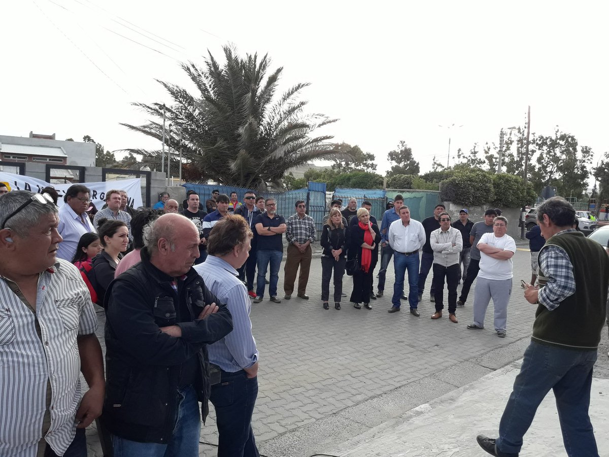 pjcomriv's tweet photo. ✌Con la presencia de autoridades partidarias locales,provinciales,consejales,unidades basicas agrupaciones peronistas,quedo oficialmente inagurada la U.B "LA NUEVA ARGENTINA" https://t.co/ioOqgkzOly