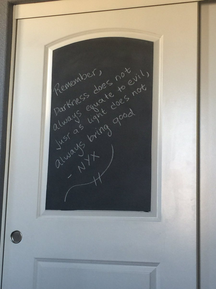 wiccangrrl13's tweet photo. First thing written on my new closet door chalk board in my happy new library room...#HouseOfNight @pccastauthor #Nyx #FavoriteBookSeries https://t.co/0riGGKRWeZ