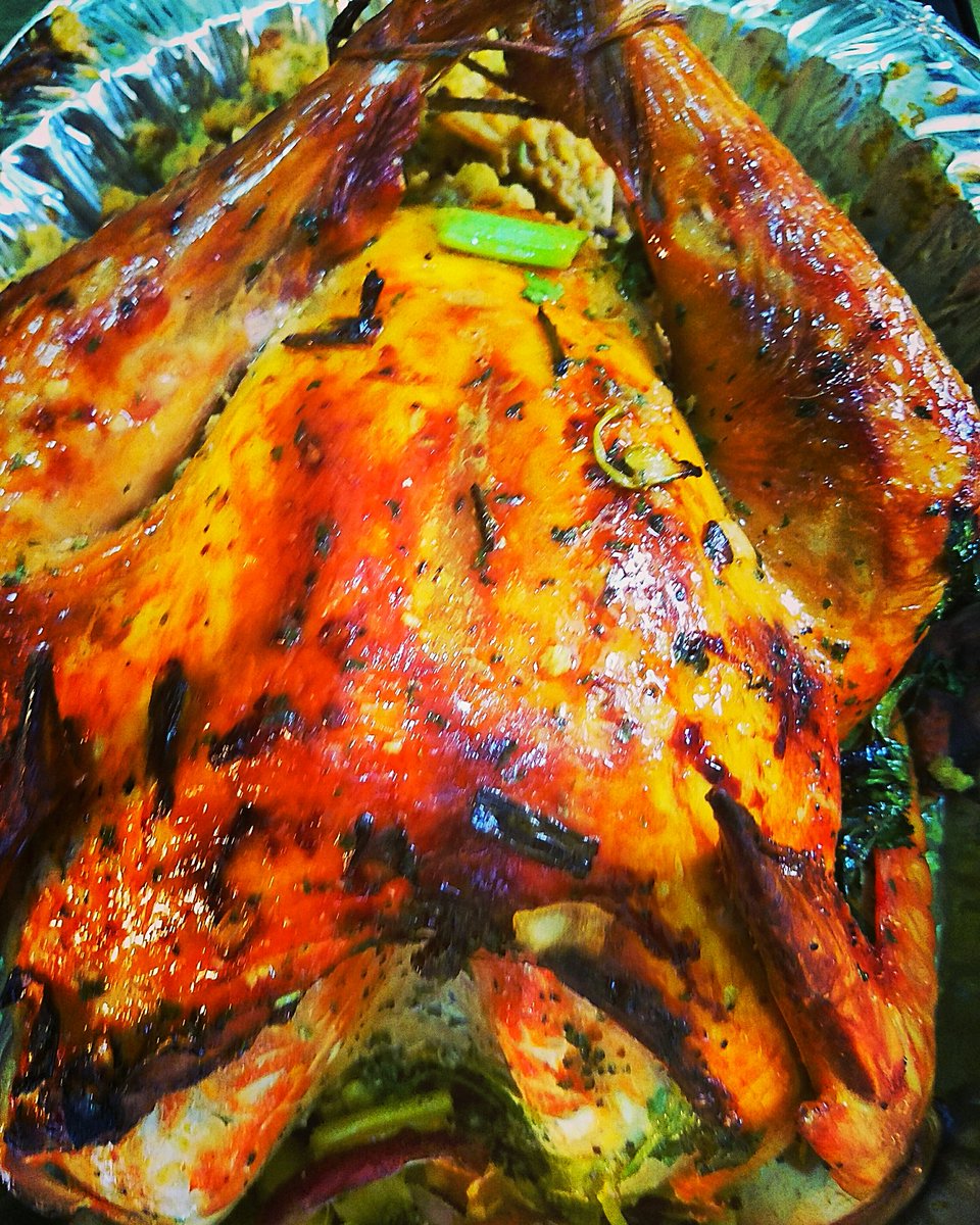 EveLkCuisine's tweet photo. #evelkcuisneturkey #thanksgiving #dinner #seasonnings #ingredients #spices garlic #onions #assortedpeppers #bakedturkey #bonappetit. https://t.co/lr3M5ztsaA