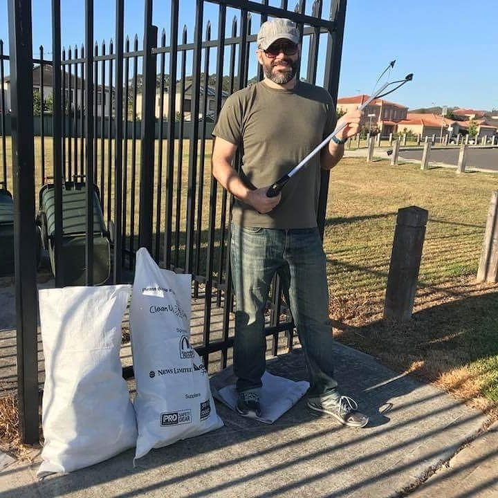 SustainGlenwood's tweet photo. Thanks for all our Glenwood litter pick patrols, let us know if you'd like more bags or grabbers! #twobagstoday #containerdeposit #twohandsproject @SydneyWaterNews @blacktowncc https://t.co/SnAoCckY9L