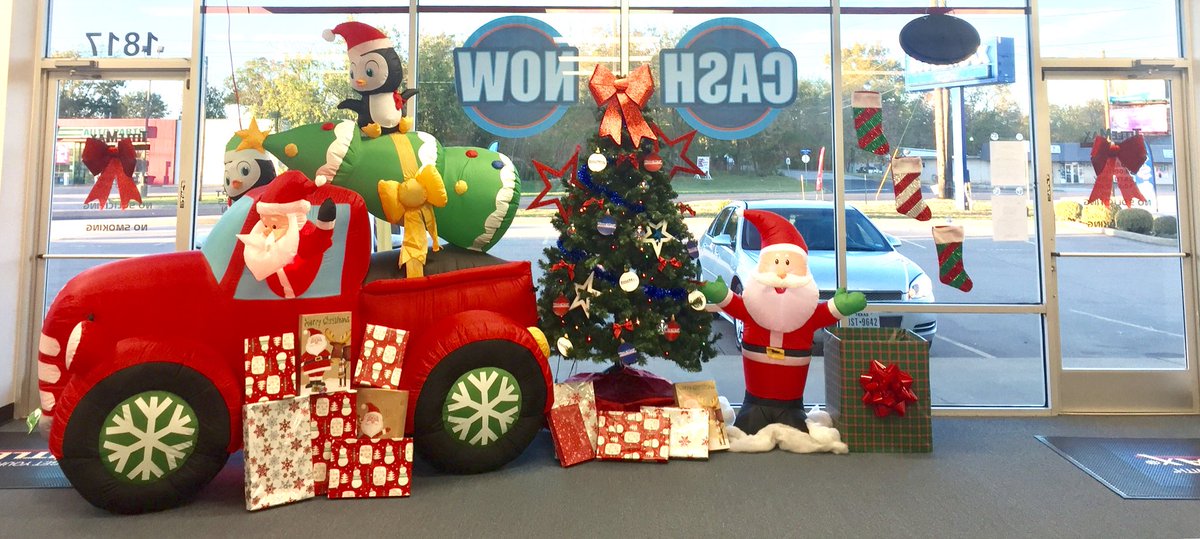 Rocking Around The Christmas Tree🎶🎄🎅🏽🎁 #Henderson #HappyHolidays #TMX