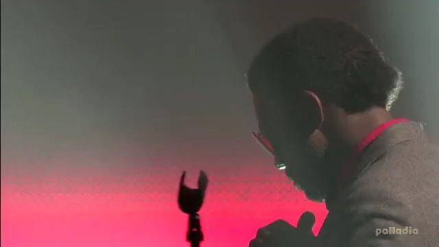 bigprettyX's tweet photo. Even though the performance was nearly two years after the album debut, vh1 story tellers was such an amazing way to express the depths of the album. 808s &amp; Heartbreak was a groundbreaking masterpiece. #HappyAnniversary808 https://t.co/EwXVS6EAxl