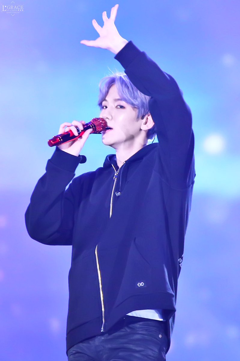 lgrace0510's tweet photo. Like  a rainbow🌈

/171124/ 
#백현 #Baekhyun https://t.co/Ra8xsmznkB