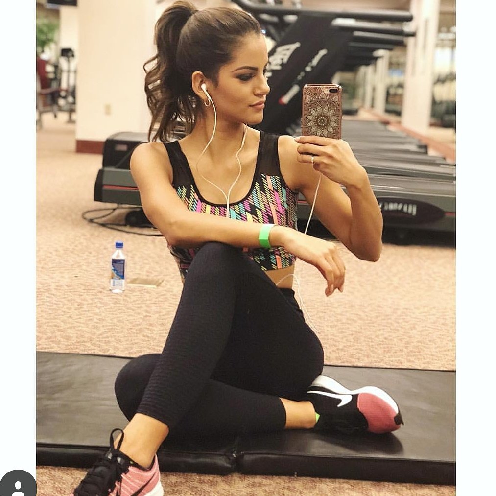 DeMissPeru's tweet photo. Cuerpazo de nuestra reina #MisssUniverse #Peru https://t.co/xt6dQbuUrA