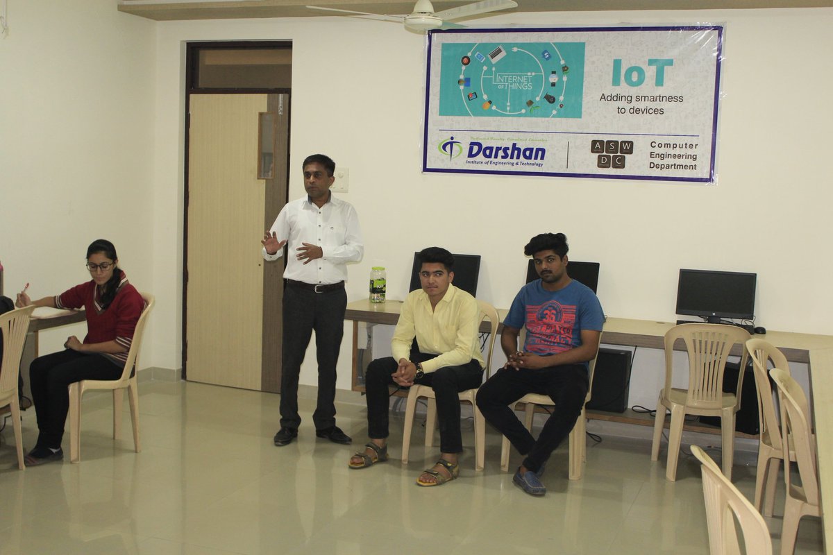 DarshanUniv's tweet image. #cskill #msoffice #Scratch #IoT #oneday #workshop