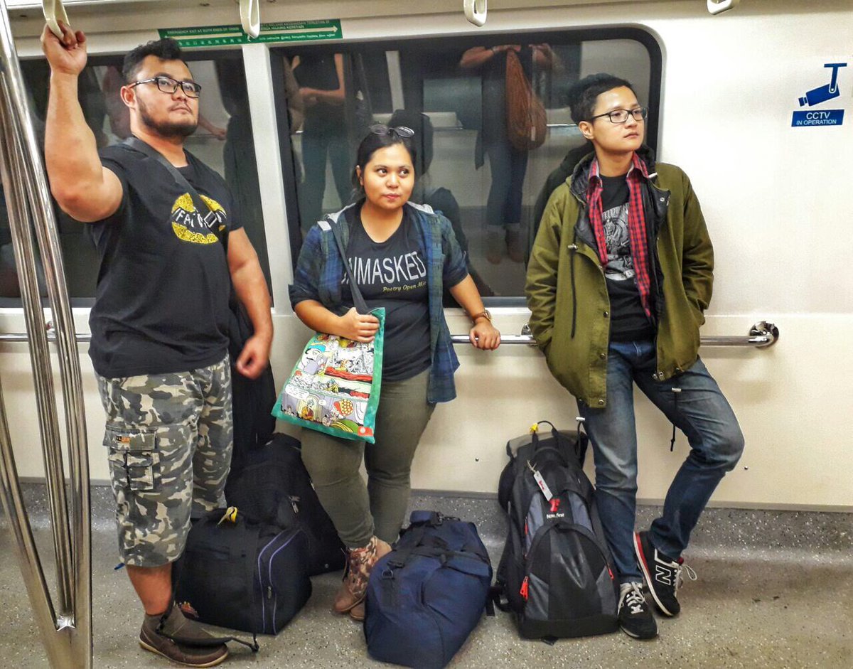 bentarabumi's tweet photo. Last night, en route to JB. 

#GarudaTeam #Iskarnival #TrinationPoetrySlam https://t.co/4y6RApZ4Df