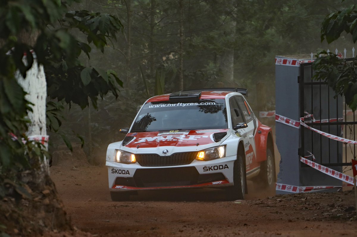 MotorsportSkoda's tweet photo. #aprc2017 #CoffeeDayIndiaRally @skodafabiar5 @OCVeiby never give up, car will be fixed at service @racetorque https://t.co/dAB79ZAbKm