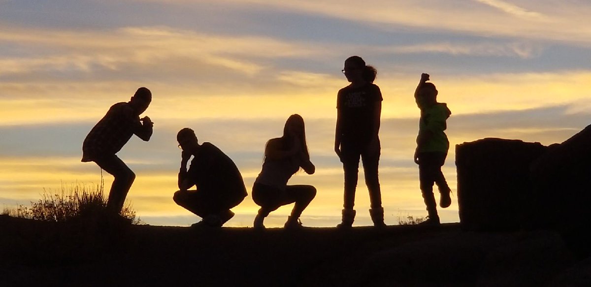 drloisnorwood's tweet photo. I am so incredibly thankful for precious times with precious children. This is an amazing country! Petrified Forest, AZ. #ThankfulAviator @AES_Aviators https://t.co/EsSfe94xb1
