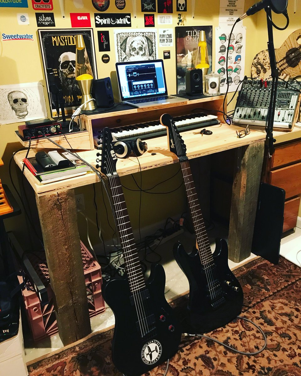 ane_croft's tweet image. Tracked the lead parts for the new song tonight. Using @PositiveGrid Bias FX for the guitars and bass on this tune. Forgot how much I dig it