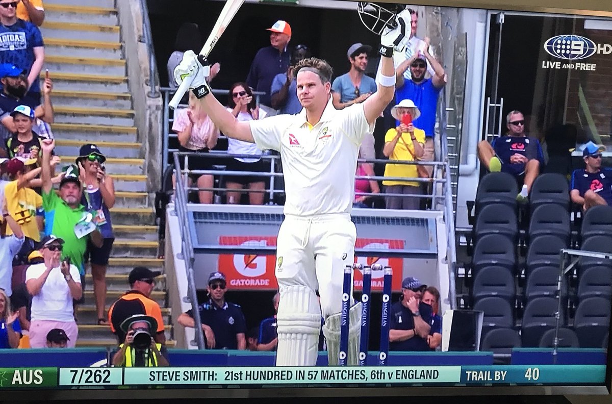 MejbahBhuiyan's tweet photo. Great batting @stevesmith49 #Ashes #Aussiecaptain https://t.co/HjhdFI3MxI