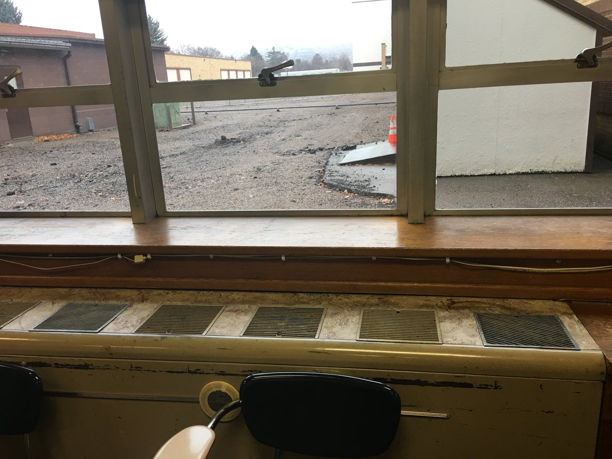 mmanningmsd134's tweet photo. Vent filters dusty and overdue for a cleaning, a forthright custodian told it like it was. #EDLD657 https://t.co/qpzRbKizwz