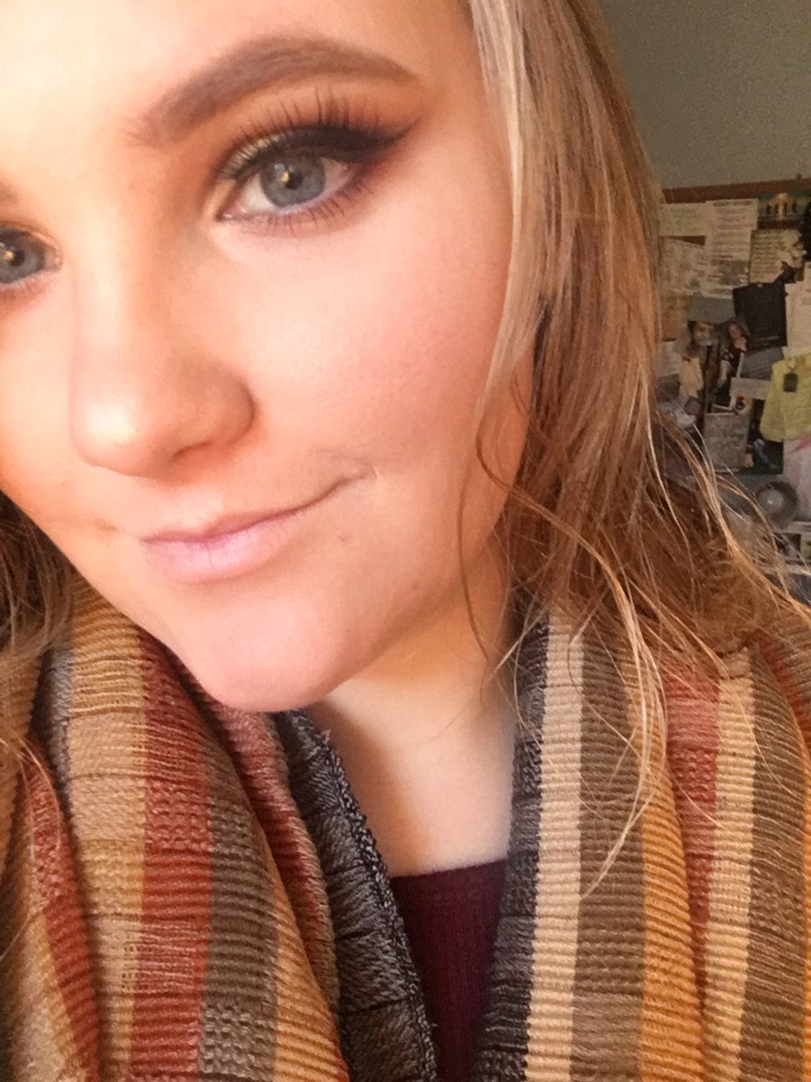 makeupbysamstew's tweet photo. Thanksgiving makeup π¦π #makeup #makeupartist #fallmakeup #thanksgiving #thanksgivingmakeup #nicolconcilioxvioletvoss #loracmattepro #tartecosmeticscontour #nyxbrows #milanifoundation #revlonlashes #tartecosmeticslippaint #urbandecayhighlighter https://t.co/k2k9H28VNH