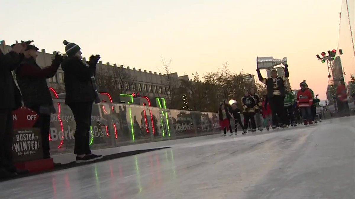 7news Boston Whdh On Twitter Boston S City Hall Plaza Has Been