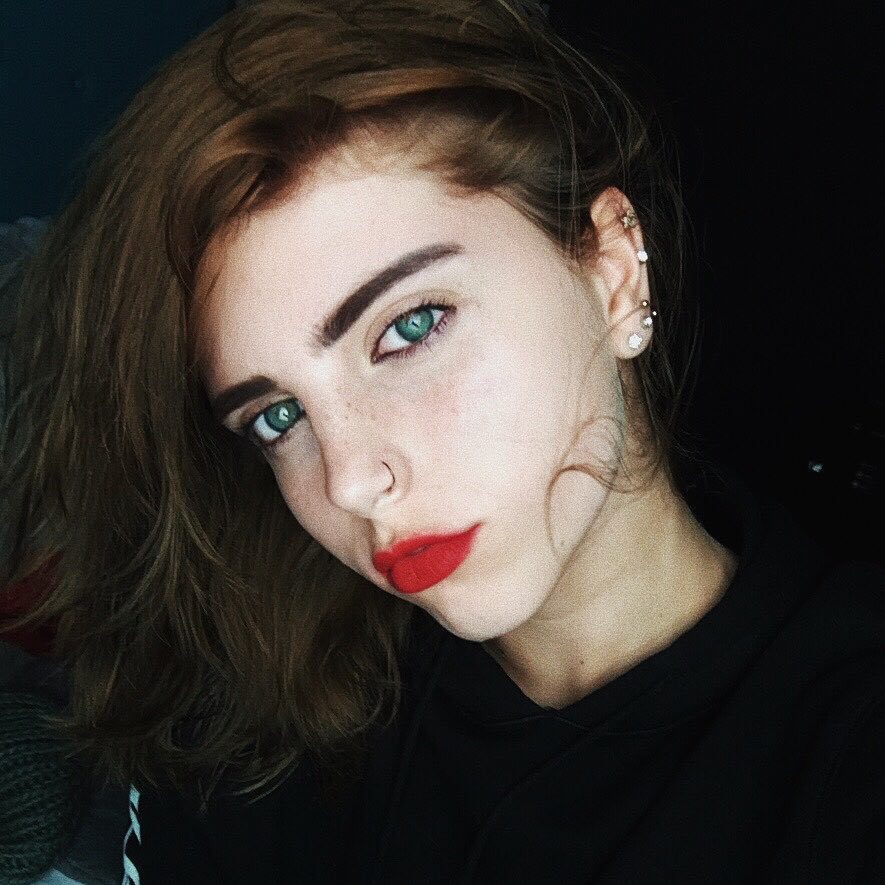 maddiebnx's tweet photo. †∆ Maddie Scarlett Lightwood-Bane ∆†

➵17 years 
➵dangerous woman 
➵bissexual daddy
➵fire in my heart
➵the wizard
➵yes, I'm incredible https://t.co/bVTcCQYkkR
