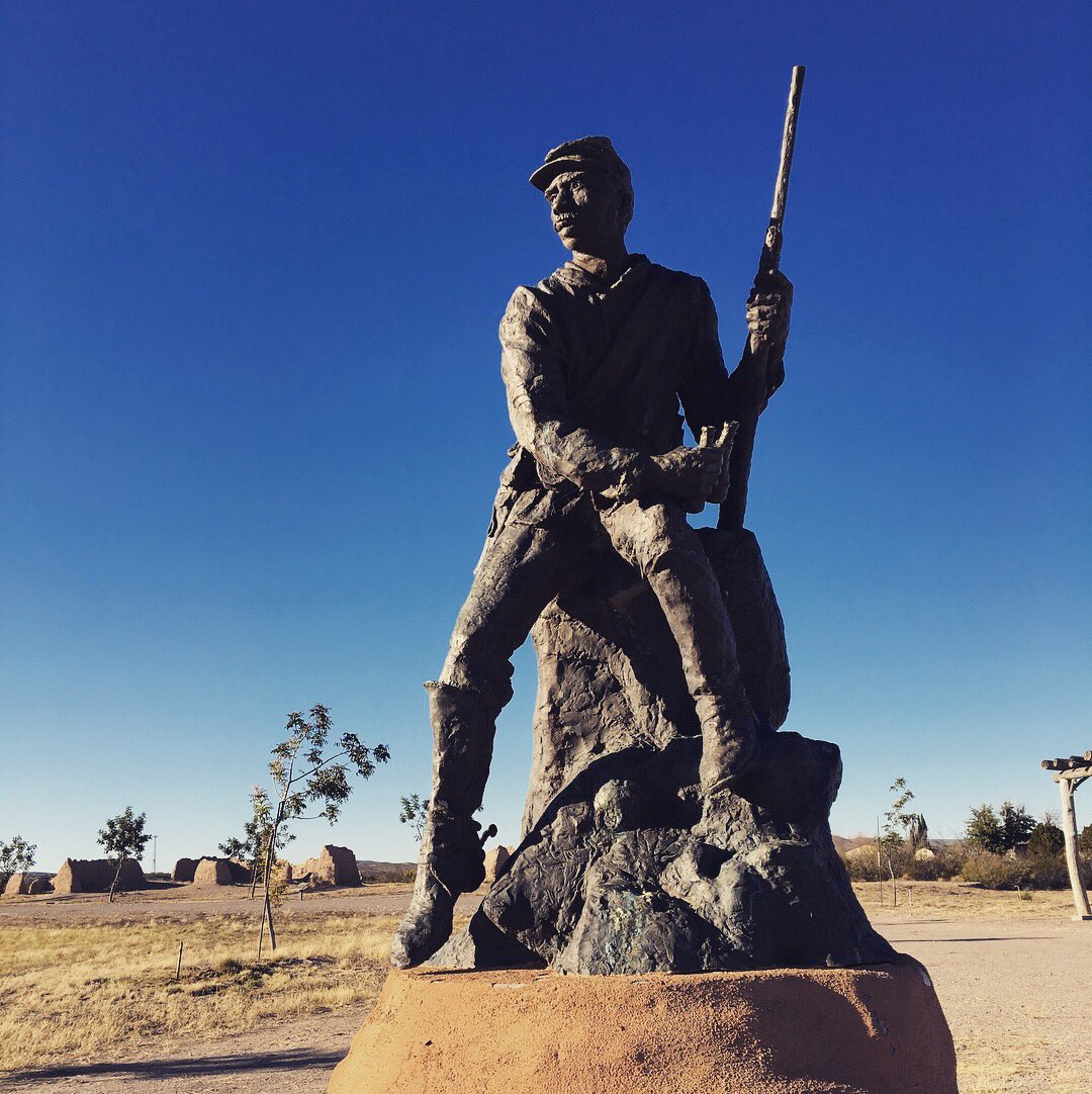 C2Magazine's tweet photo. What do we do with our weekends? Head north to Hatch NM, also known as “Chile Capitol of the World.” We stopped by @sparkysburgers&amp;let me tell ya, despite the small burger size, it had monster size flavor! Fort Seldon, Rincon, Las Cruces NM.#daytrips https://t.co/gBNbNE768p