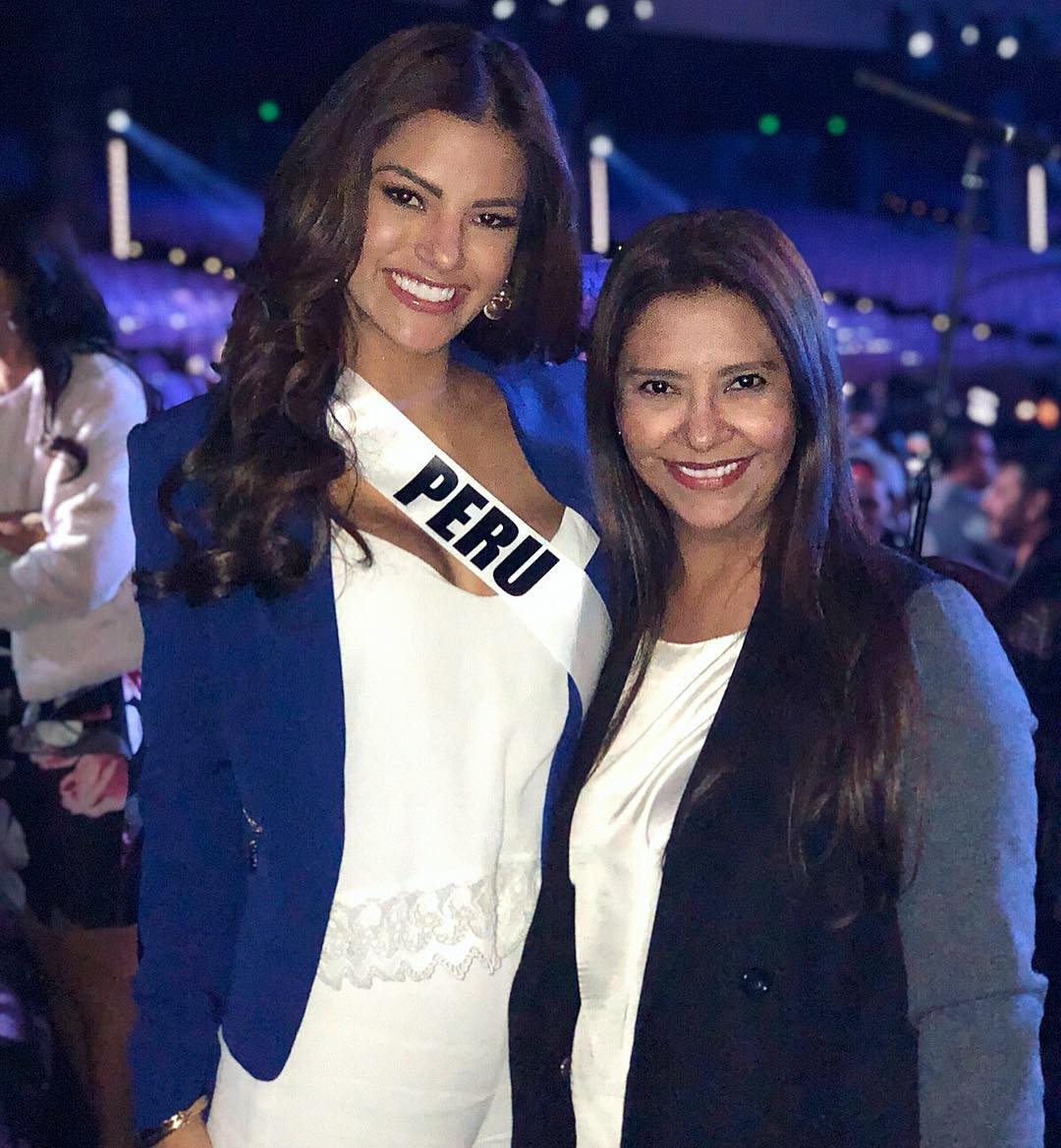 perubp's tweet photo. Que bella Pris y su mami durante los ensayos del #MissUniverse #Peru https://t.co/GCbAlhGzcO