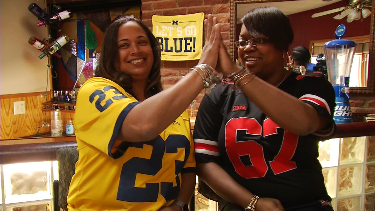 JamesRRider's tweet photo. I sit down with @Tkinnel_2 and @roblanders96 parents as we talk Ohio State/Michigan as the Wayne grads sit on opposite sides of the rivalry.

https://t.co/7Wl5bLyQHv https://t.co/BRV9LIOPxO