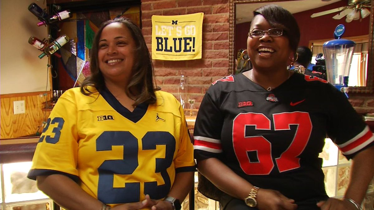 JamesRRider's tweet photo. I sit down with @Tkinnel_2 and @roblanders96 parents as we talk Ohio State/Michigan as the Wayne grads sit on opposite sides of the rivalry.

https://t.co/7Wl5bLyQHv https://t.co/BRV9LIOPxO