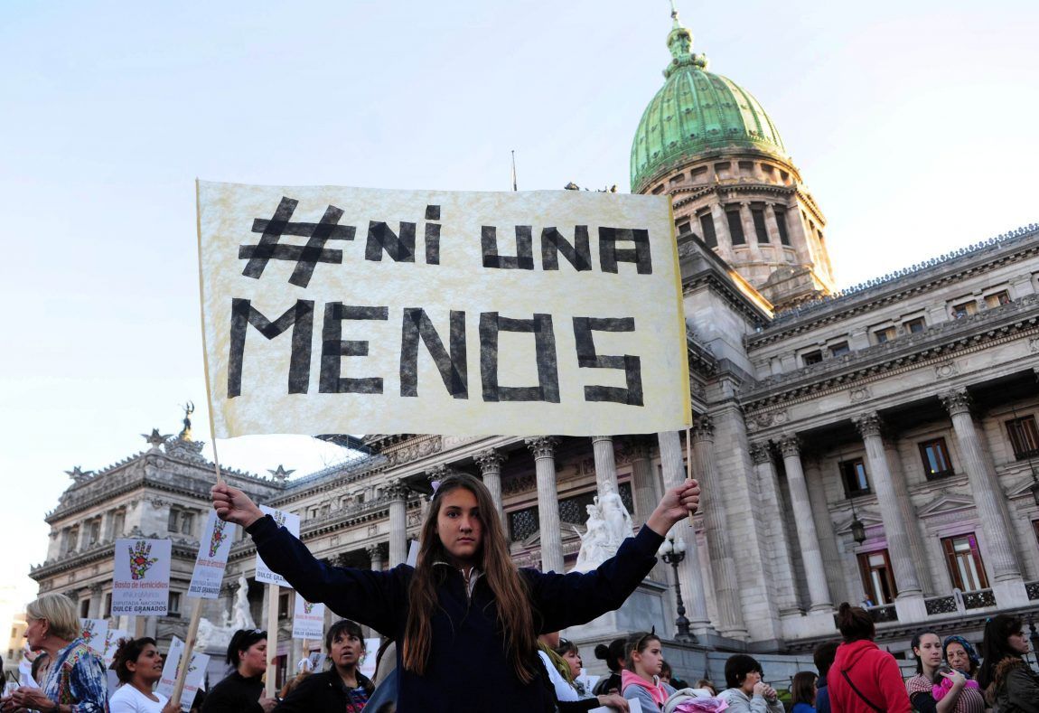 Meet the Argentine Women behind 'Ni Una Menos', the feminist collective Angela Davis cites as inspiration
j.mp/2ztQboQ