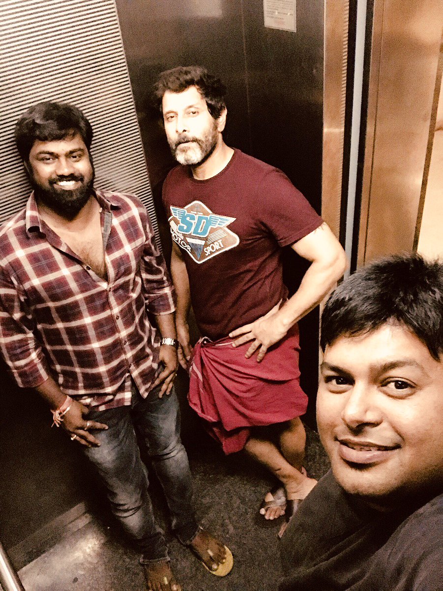 shreyasgroup's tweet photo. #ChiyaanVikram rocks in mass look during recording. @MusicThaman #SSThaman. #Sketch #AudioIn #December https://t.co/4E8RwklCgI
