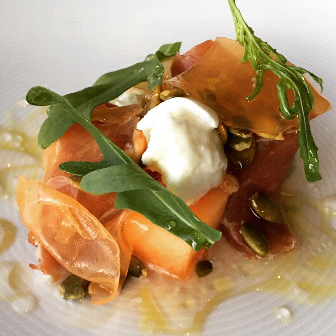 CaraSantaMaria's tweet photo. I missed the boat on a timely Thanksgiving post. I was in NZ, so we didn’t really celebrate. But I’m grateful for love, friendship, fulfillment, and yes, humanity. And I’m grateful for the incredible staff at the @Blanket_Bay lodge in Glenorchy, South Island. #ThisFoodThough https://t.co/FxcmJeKXnZ